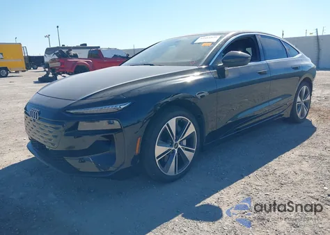 2025 Audi A6 E-Tron Premium Plus z USA, uszkodzony, nr VIN WAU2CAGH1SA018325